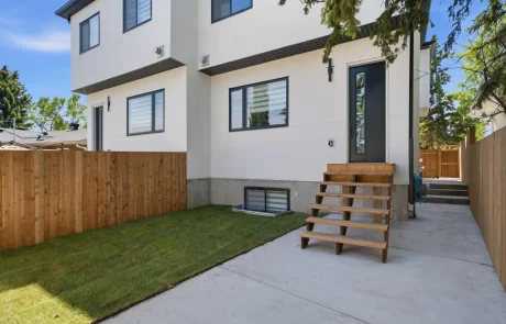 Custom Infill in North Haven Calgary – backyard